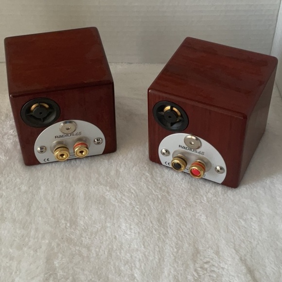 MONITOR AUDIO radius 45 speakers bookshelf - Picture 2 of 6